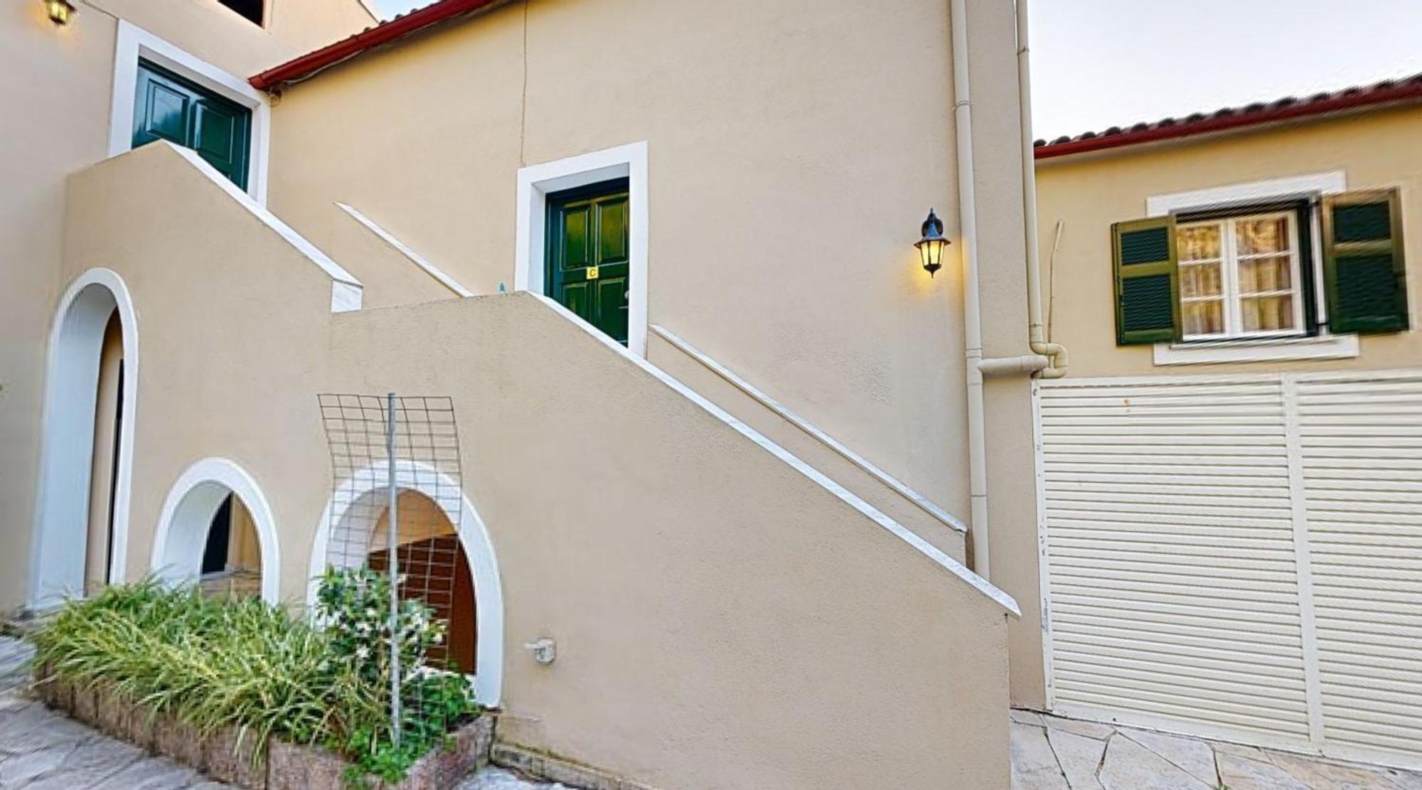 Apartment Andrikos *